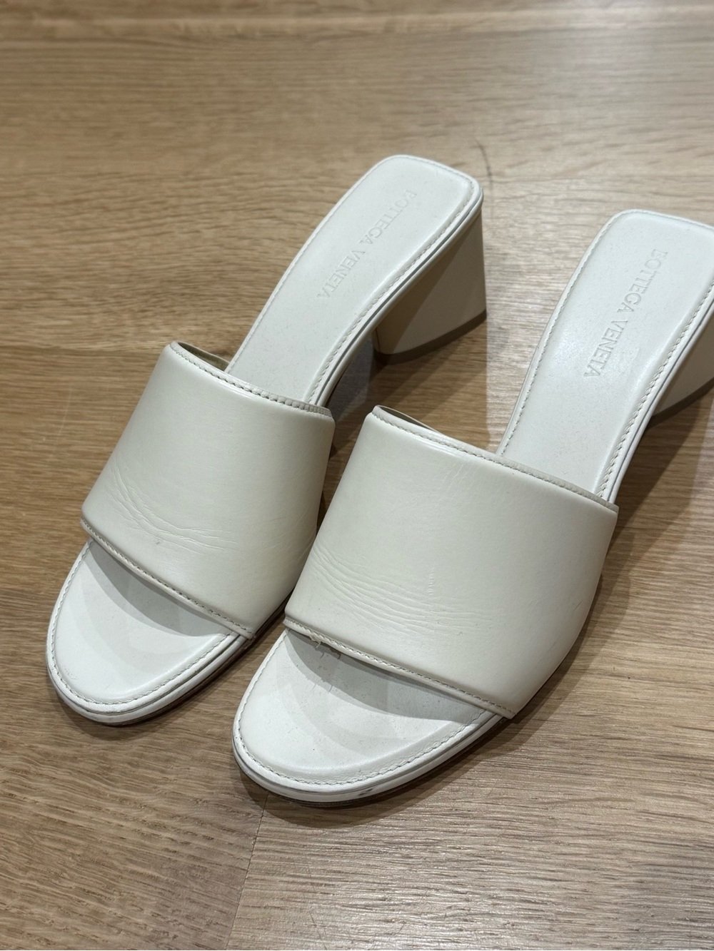 Bottega Veneta Cream Leather Slide Mules Size 7